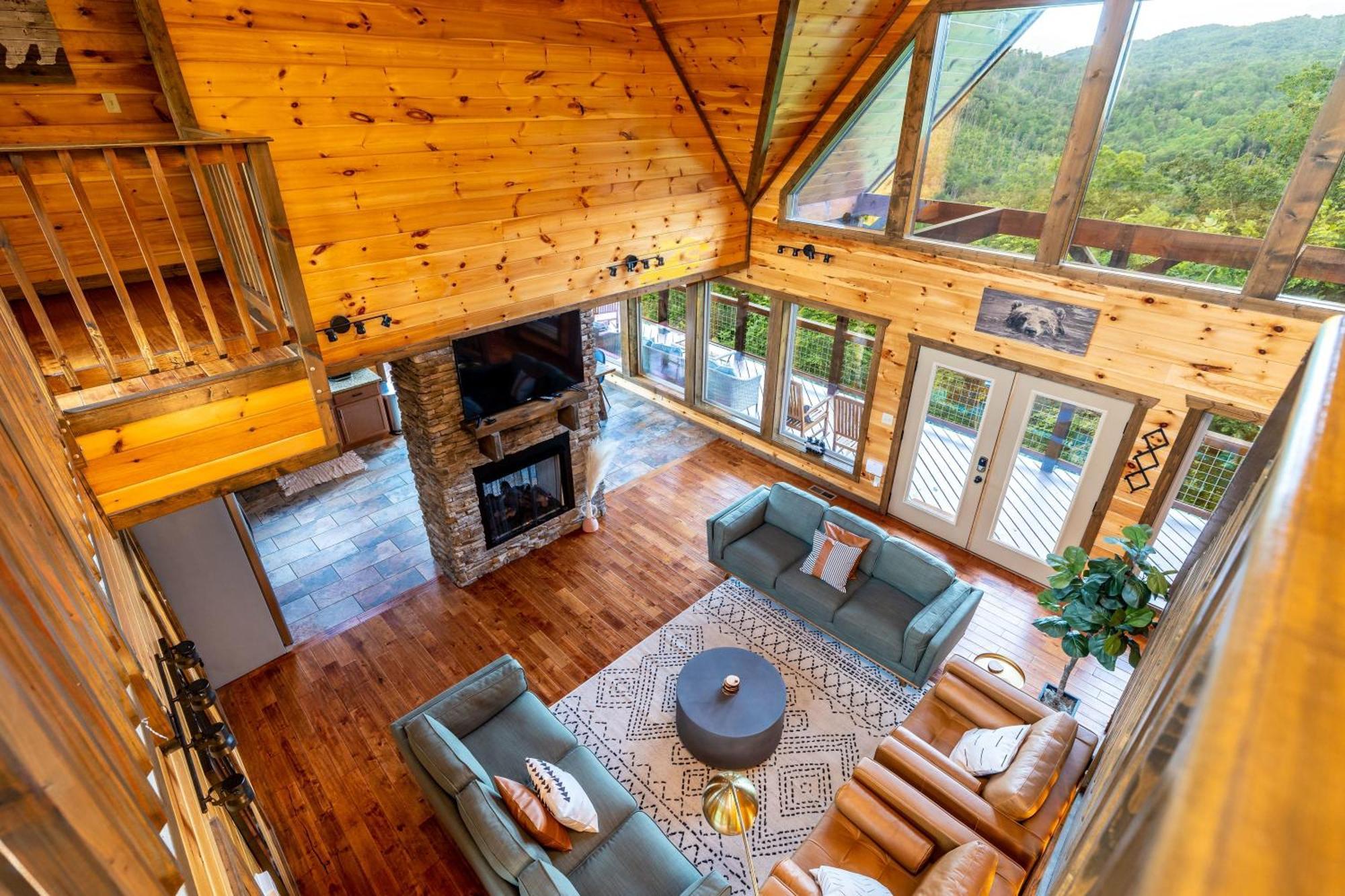 The Solstice - Amenities Galore Mountain Retreat Гетлинбург Екстериор снимка