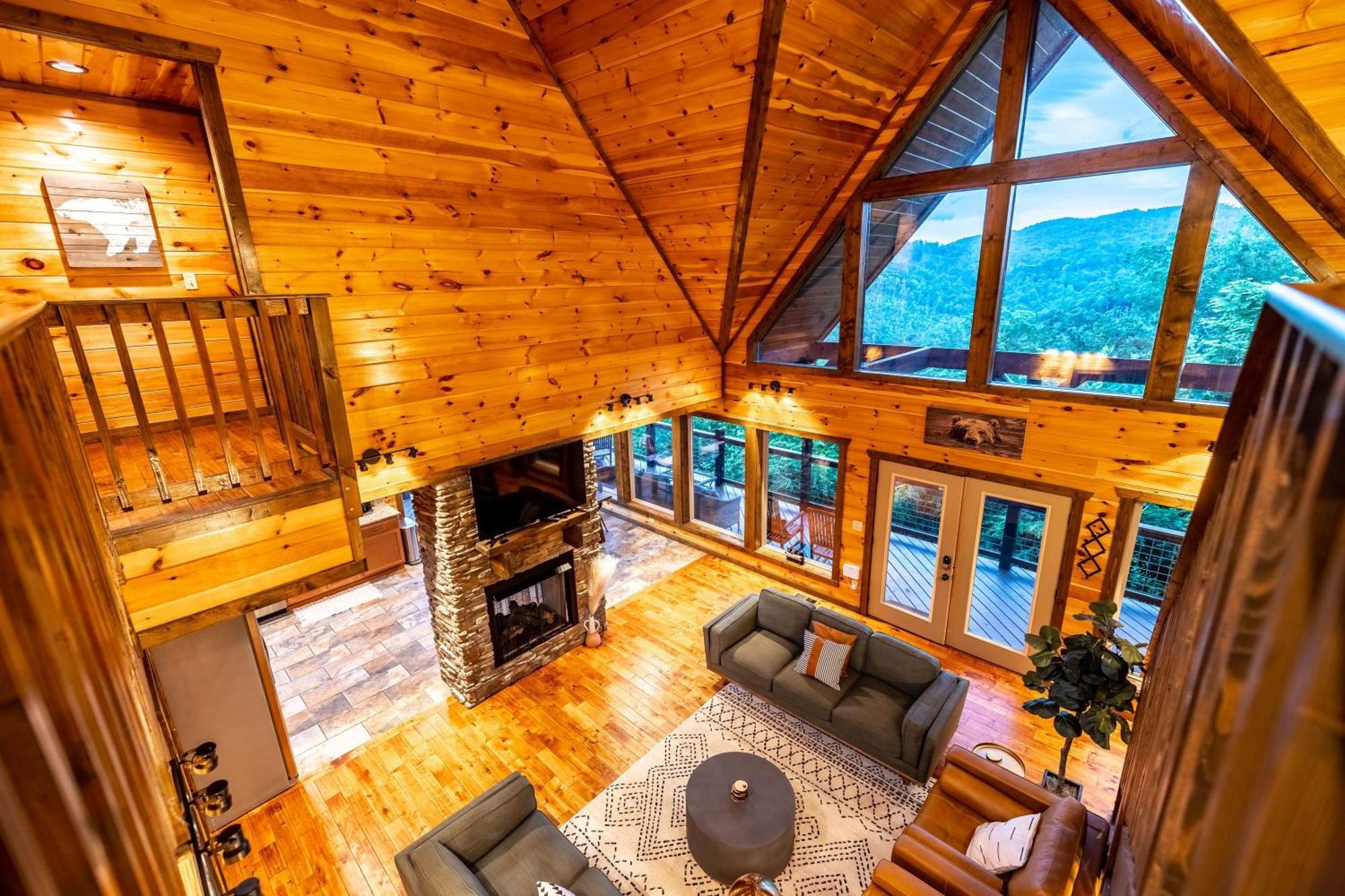 The Solstice - Amenities Galore Mountain Retreat Гетлинбург Екстериор снимка