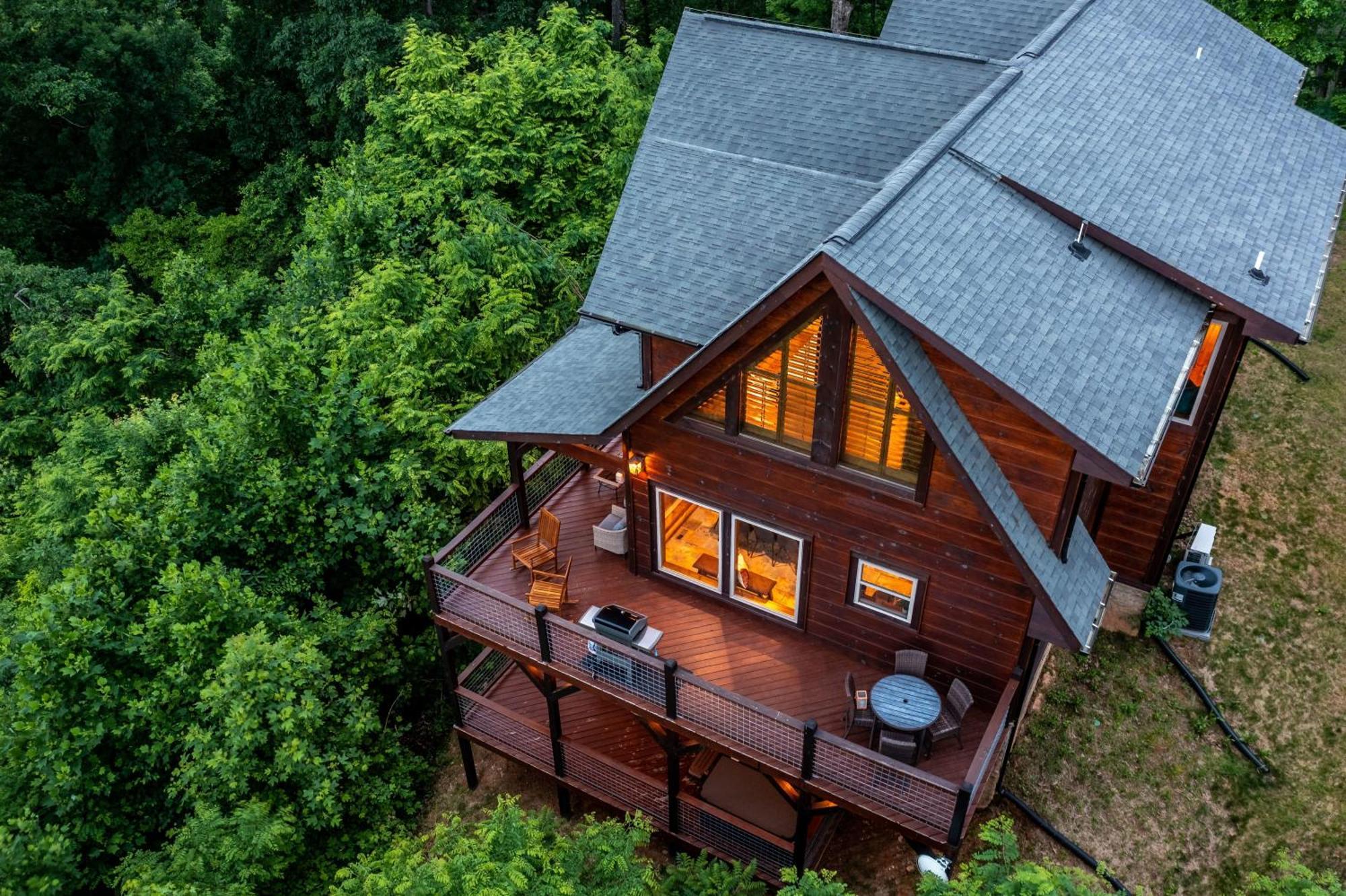 The Solstice - Amenities Galore Mountain Retreat Гетлинбург Екстериор снимка