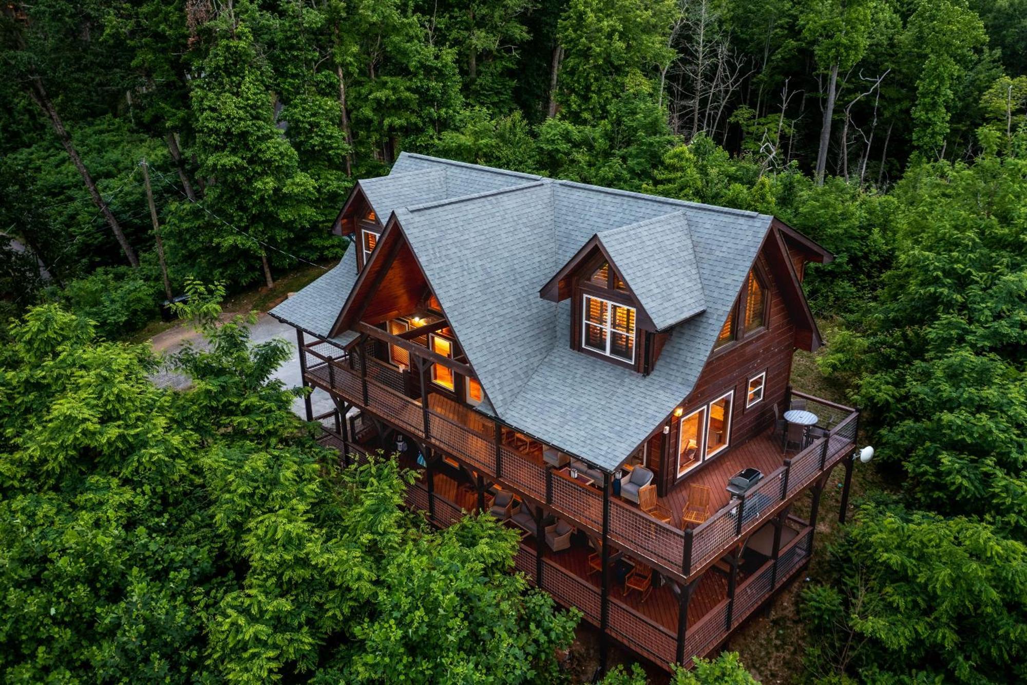 The Solstice - Amenities Galore Mountain Retreat Гетлинбург Екстериор снимка