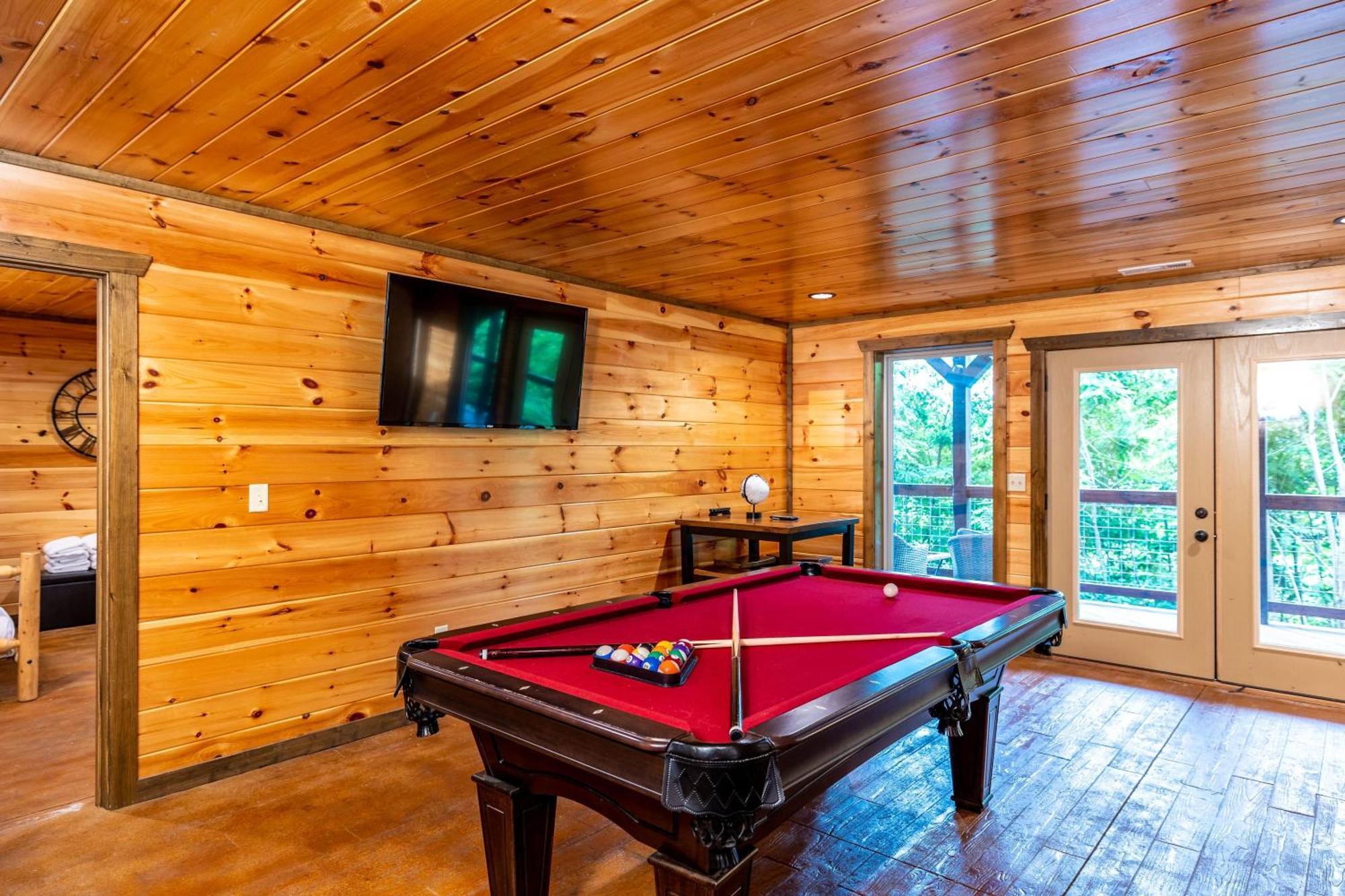 The Solstice - Amenities Galore Mountain Retreat Гетлинбург Екстериор снимка