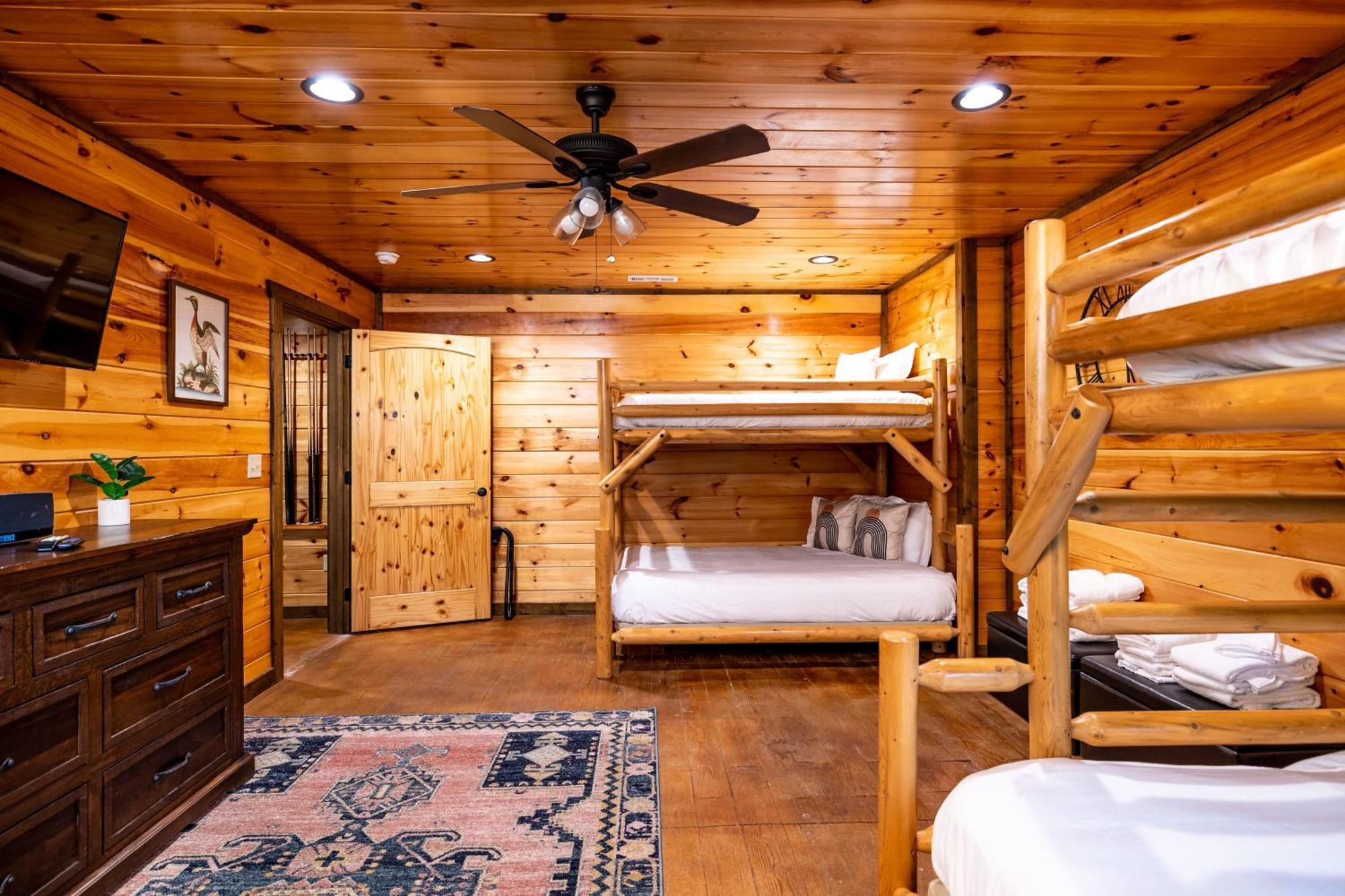 The Solstice - Amenities Galore Mountain Retreat Гетлинбург Екстериор снимка