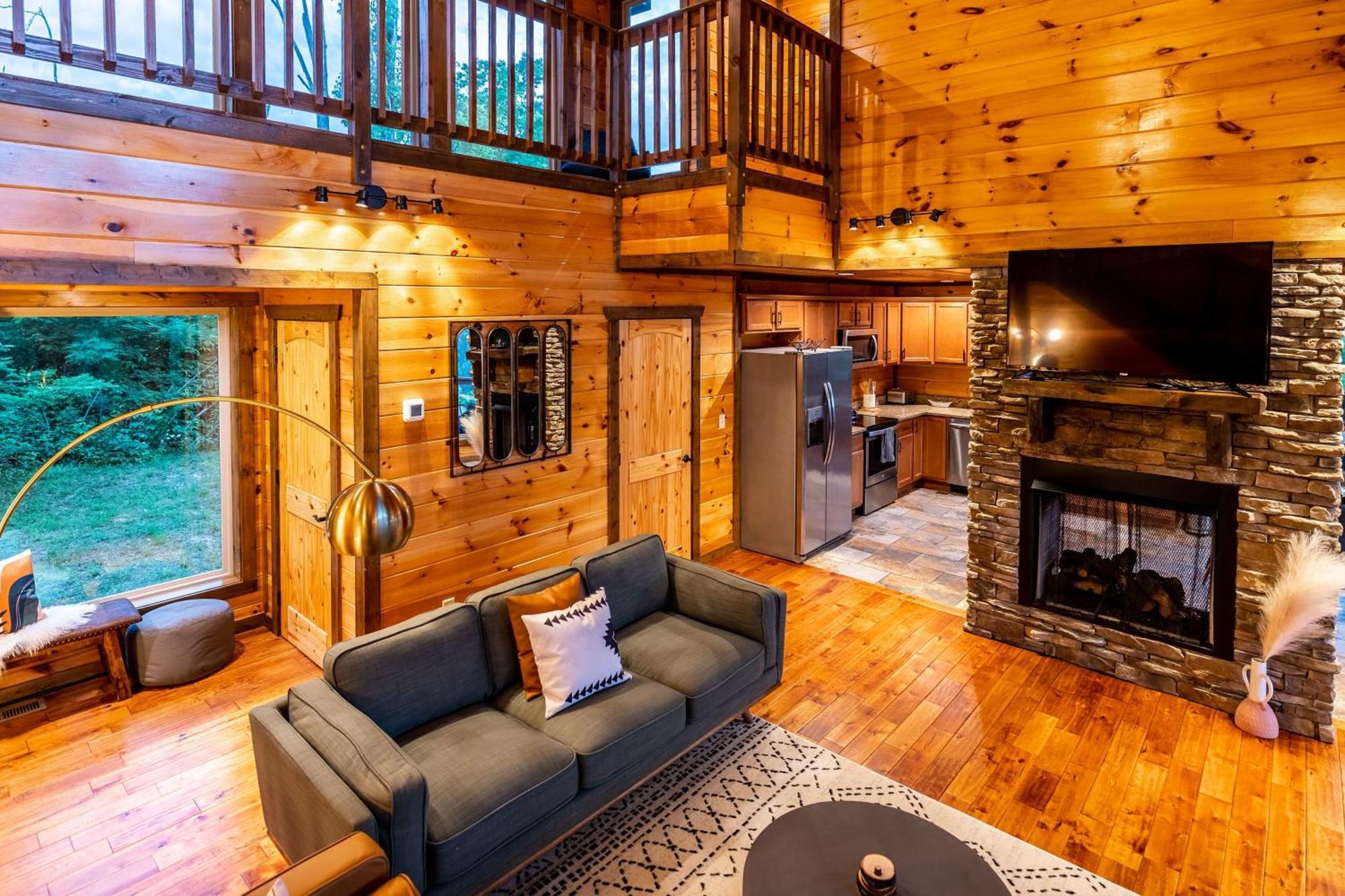 The Solstice - Amenities Galore Mountain Retreat Гетлинбург Екстериор снимка