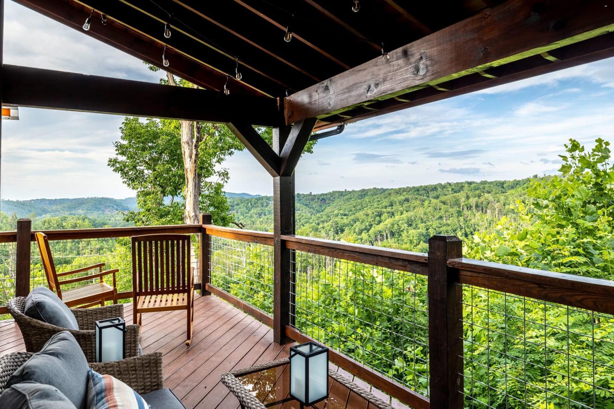 The Solstice - Amenities Galore Mountain Retreat Гетлинбург Екстериор снимка
