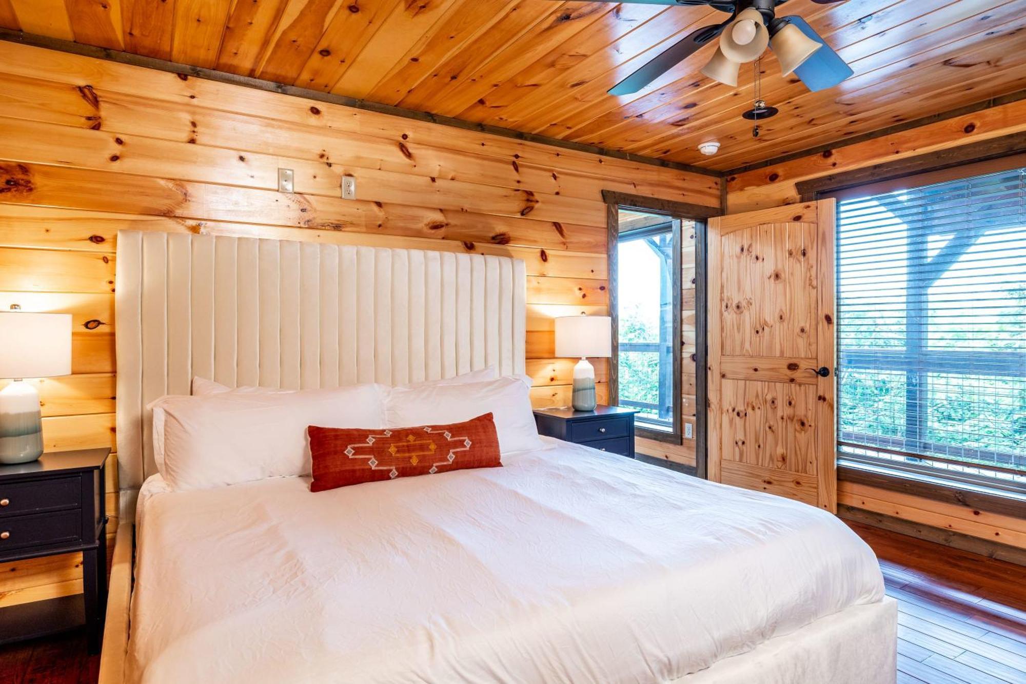 The Solstice - Amenities Galore Mountain Retreat Гетлинбург Екстериор снимка