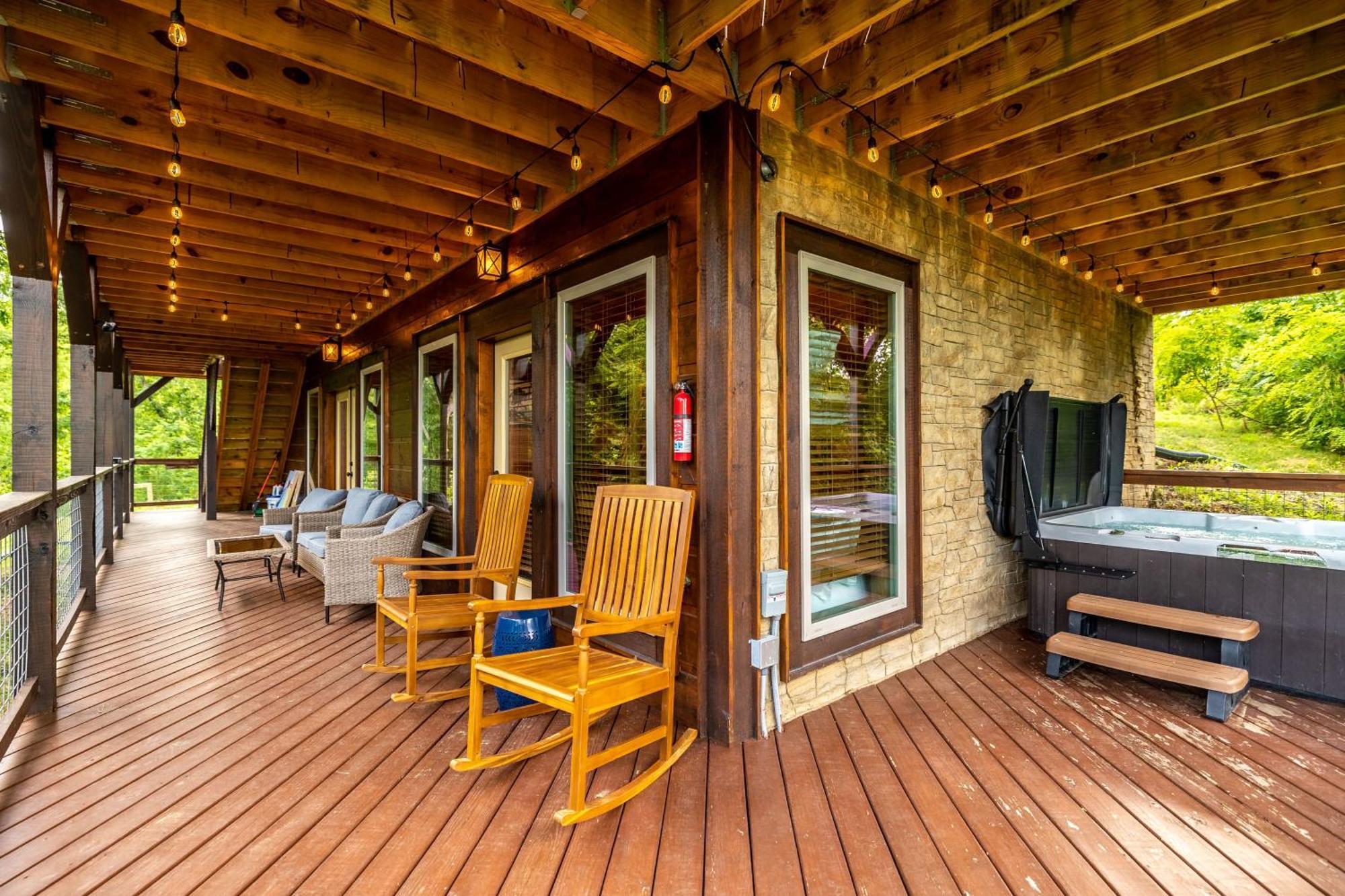 The Solstice - Amenities Galore Mountain Retreat Гетлинбург Екстериор снимка